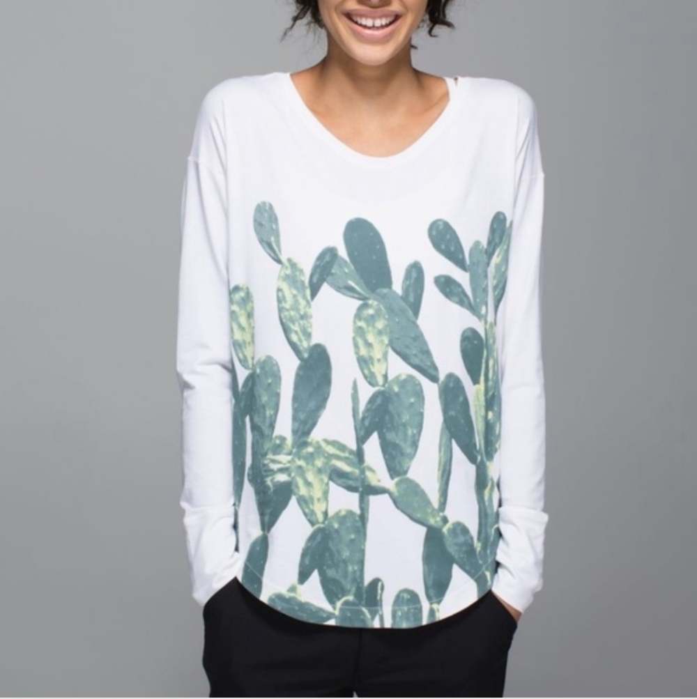 Lululemon White Prickly Pear Tunic Top Fingerholes Sz 6 8